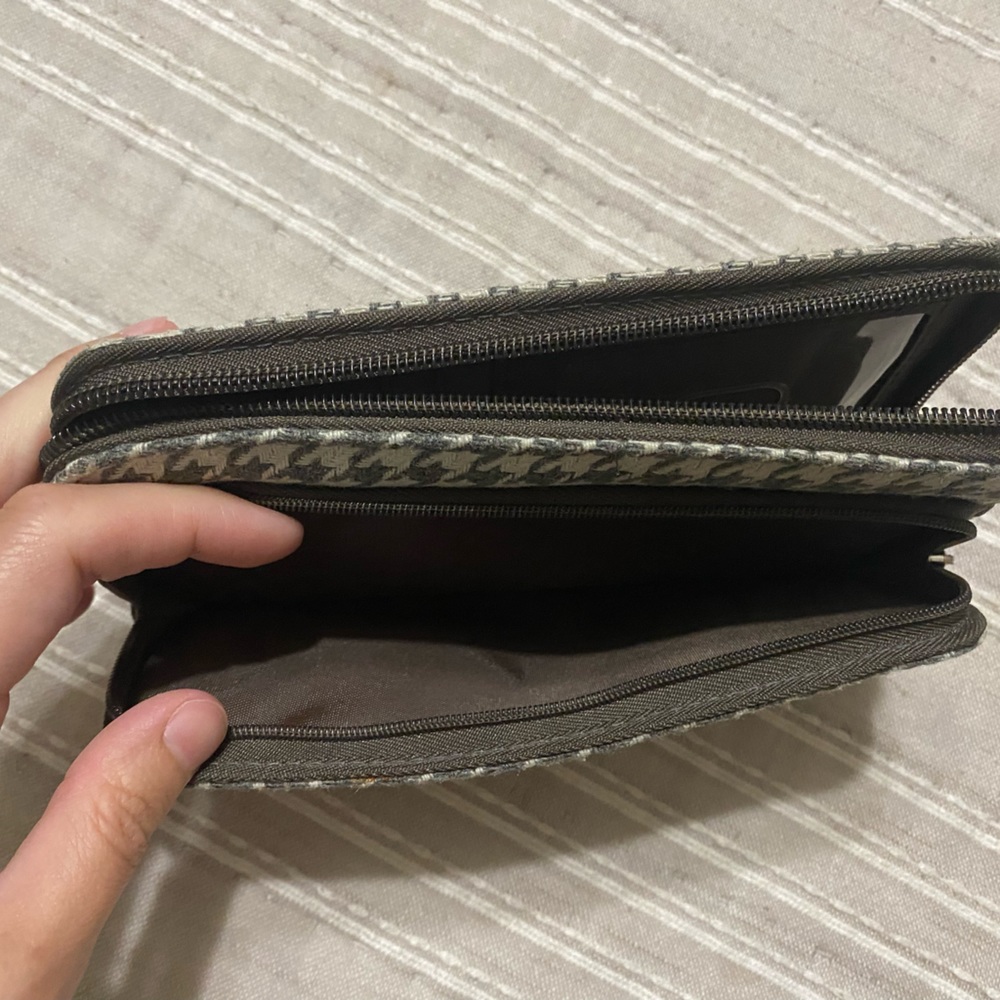 Thirty One Wallet - Picture 4 of 4